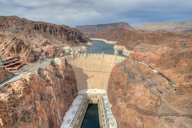 Sometime human's do some pretty awe-inspiring things with technology (Courtesy Ralph Arvesen, Hoover Dam, Attribution 2.0 Generic (CC BY 2.0))